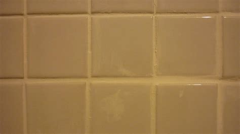 4 Signs of a Bad Tile Job (2024) .